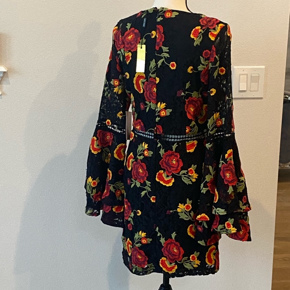 NWT Alexia Admor Black Floral Embroidered Lace Dress - Picture 3 of 4